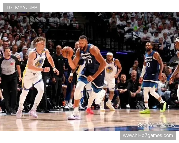 NBA赛场风云再起巨星对决引爆季后赛格局新变化引发热议